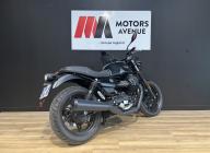 MOTO GUZZI V7
